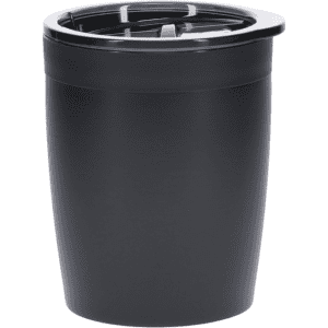 A black coffee mug with a lid and a slot for a straw, featuring a branding logo.