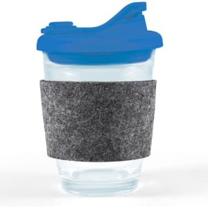 A reusable coffee cup featuring a blue snap lid and a grey RPET band for insulation.