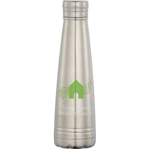 A drink bottle in silver with a sleek design and a logo, featuring a green graphic element.