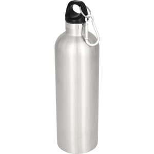 A drink bottle featuring a silver aluminium design, equipped with a black top and a carabiner clip.