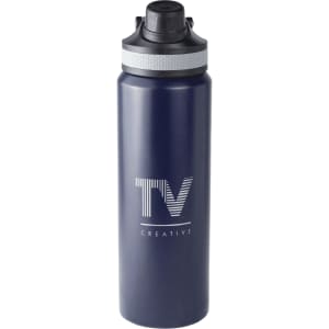 A drink bottle in navy blue featuring a grey lid and a logo on the front. Double wall design, 800ml capacity.