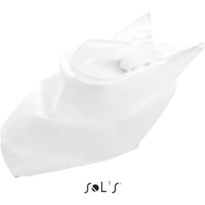 A triangular white bandana measuring 62 x 62 x 87.5cm, featuring a logo.