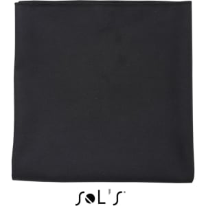A black microfibre gym towel measuring 30cm x 50cm, featuring a logo.