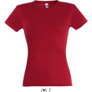 A fitted women's T-shirt in red, made from 100% semi-combed ring spun cotton, featuring a logo.