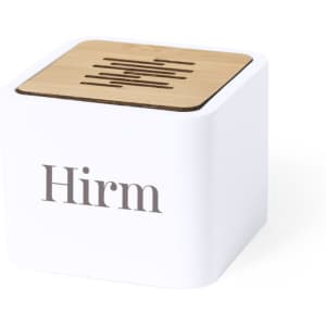 A square white container with a bamboo lid, featuring a minimalist design and the word "Hirm" printed on the side.