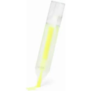 A drink bottle in transparent plastic with a yellow liquid inside and a white lid, featuring branding.