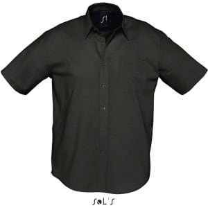Short sleeve oxford men's shirt in dark green with a chest pocket and a logo on the collar.