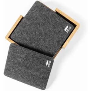 A grey drink bottle holder made of felt, with a light brown wooden base and a logo.