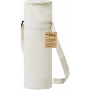 A drink bottle carrier in light beige with a strap and a tag, featuring a logo and made from recycled materials.