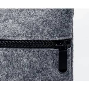 A drink bottle in grey felt with a black zip closure. The surface has a textured fabric appearance.