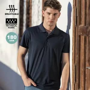 A polo shirt in navy blue, made from breathable technical fabric, with a classic collar and short sleeves.
