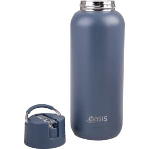 A drink bottle in matte dark blue with a silver lid, accompanied by a matching cup and lid. It features a logo.