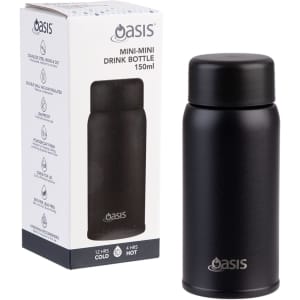 A drink bottle in matte black with a lid, featuring a branded logo, displayed beside its packaging.