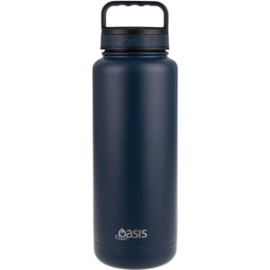 A drink bottle in navy blue with a black lid and handle, featuring a logo on the front.