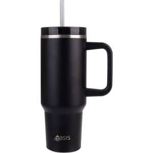 A drink bottle in matte black with a handle, stainless steel straw, and a logo. Ideal for travel.