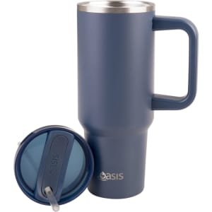 A drink bottle in navy blue with a stainless steel lid and a removable straw, featuring a handle and a logo.