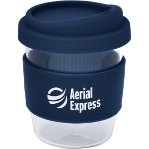 A drink bottle in navy blue with a silicone sleeve and a matching lid, featuring a logo. Capacity of 290ml.
