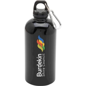 A drink bottle in black stainless steel with a carabiner and a logo on the side.