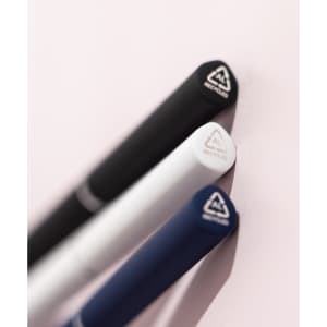 Three pens featuring a mirror finish in black, white, and navy, with a logo on the ends.