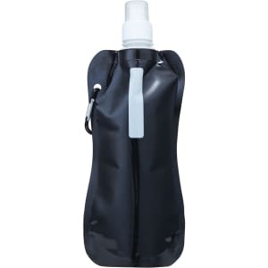 A drink bottle in black with a flexible design, featuring a nozzle and a carabiner clip for attachment.