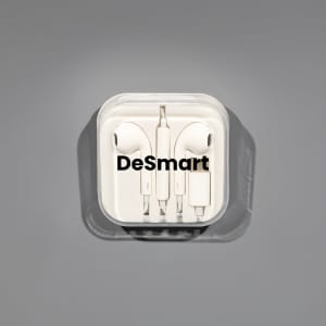White USB Type C earphones displayed in a clear packaging with a logo.