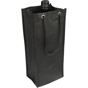 A drink bottle is encased in a black non woven single bottle bag with a rope handle and a rectangular base.