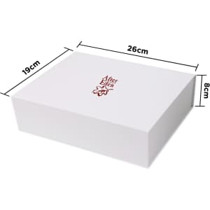 A white foldable magnetic box with dimensions 26cm x 19cm x 8cm, featuring a logo on the top.
