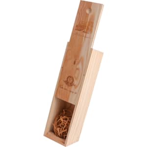 A wooden wine box in natural colour with a decorative lid and shredded paper filling inside. It features a logo.