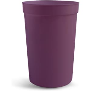 A 650ml plastic stadium cup in a deep purple colour, featuring a solid design and a lid.