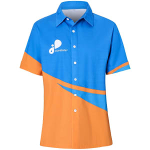A short-sleeved shirt in blue and orange with a logo on the front. Made of 100% cotton.