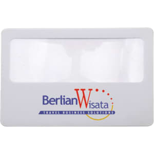 A clear PVC magnifier card with a white frame and a logo in blue and red. Suitable for office use.
