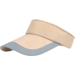 A sun visor in beige with a light blue peak, featuring a soft band and a logo on the front.