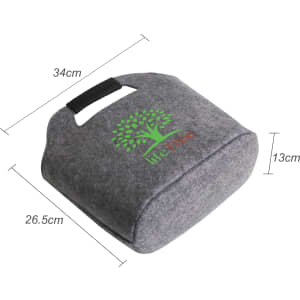 A grey felt cooler bag with a handle, featuring a logo on the front, measuring 34cm x 26.5cm x 13cm.
