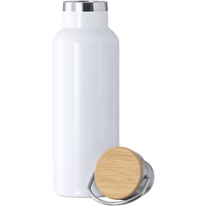 A drink bottle in glossy white with a silver cap and a wooden lid. Features a logo on the side.