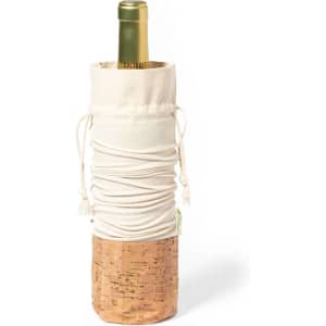 A drawstring bag made of natural fabric with a cork base, holding a wine bottle securely in place. It features a logo.
