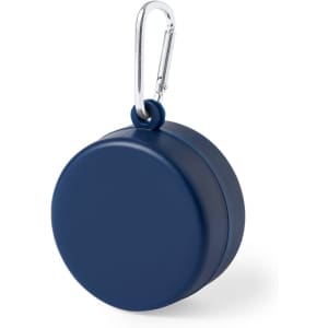 A foldable cup in navy blue with a silver carabiner for attachment. It features a logo on the surface.