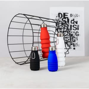 A drink bottle set featuring four foldable bottles in red, blue, white, and black, with metallic lids and a logo.
