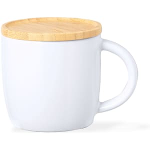 A coffee mug in white ceramic with a bamboo lid and a sturdy handle, featuring a branding logo.