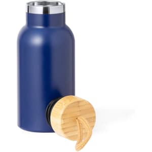 A drink bottle in navy blue with a wooden lid and a sleek, insulated design. It features a logo on the side.