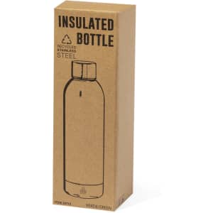 A drink bottle in green, made of recycled stainless steel, displayed in a cardboard box with branding.