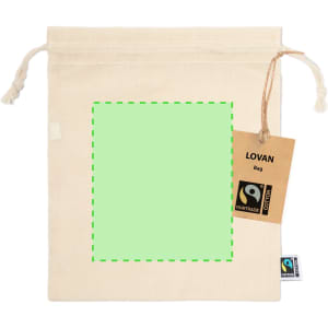 A natural-coloured drawstring bag with a green square outline and a tag attached, featuring a Fairtrade logo.
