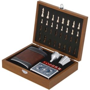 A drink flask set featuring a brown flask, two silver shot cups, dice, and a deck of cards, presented in a wooden box.