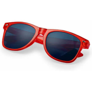 Red sunglasses with dark lenses, featuring a logo on the arm, ideal for leisure and outdoor activities.