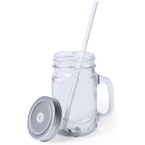 A drink bottle in clear glass, featuring a handle, a silver lid, and a white straw. It has a logo.