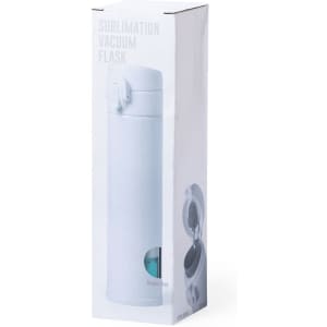 A drink bottle in a white finish, presented in a box, featuring a logo and a unique opening mechanism.