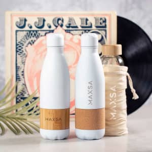 A drink bottle in white with a cork finish, alongside another white bottle with a bamboo base, featuring a logo.