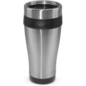 A travel mug in stainless steel with a black silicone grip and a plastic lid, featuring a branded logo.