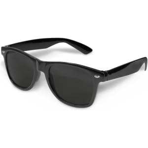 Black premium sunglasses with dark lenses, featuring a logo on the frame, ideal for leisure and outdoor activities.
