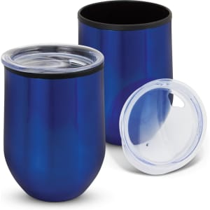 A drink bottle in shiny blue stainless steel with a clear lid, featuring a sleek design. Includes two cups.