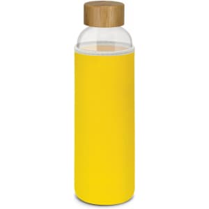 A drink bottle with a yellow neoprene sleeve and a bamboo lid, featuring a transparent glass body.